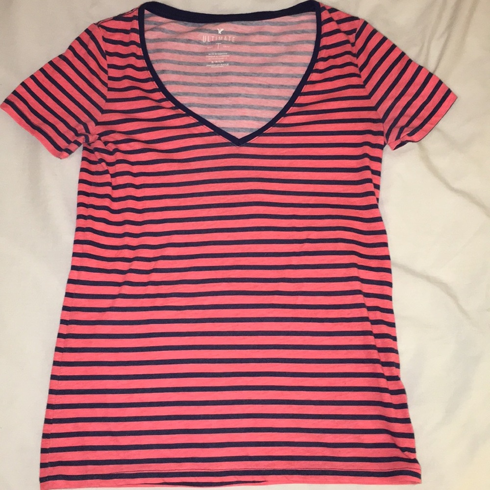 V-neck T-shirt